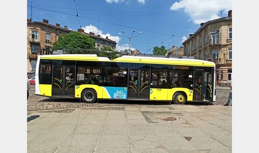 У столиці тимчасово змінився рух тролейбусів: де виникли проблеми