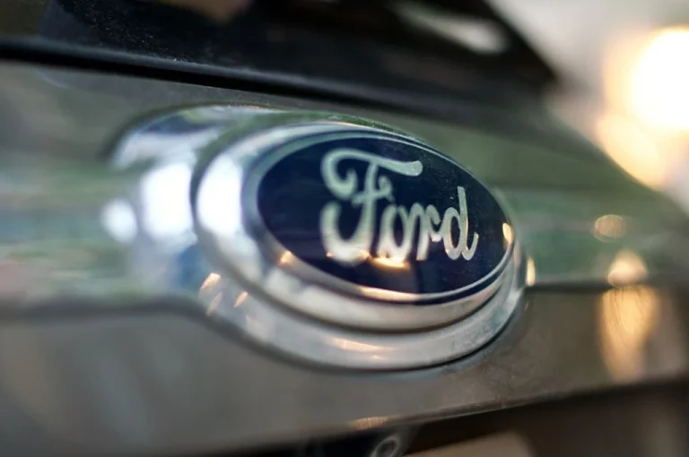 Ford відкликає 80 тисяч авто: сидіння можуть травмувати пасажирів